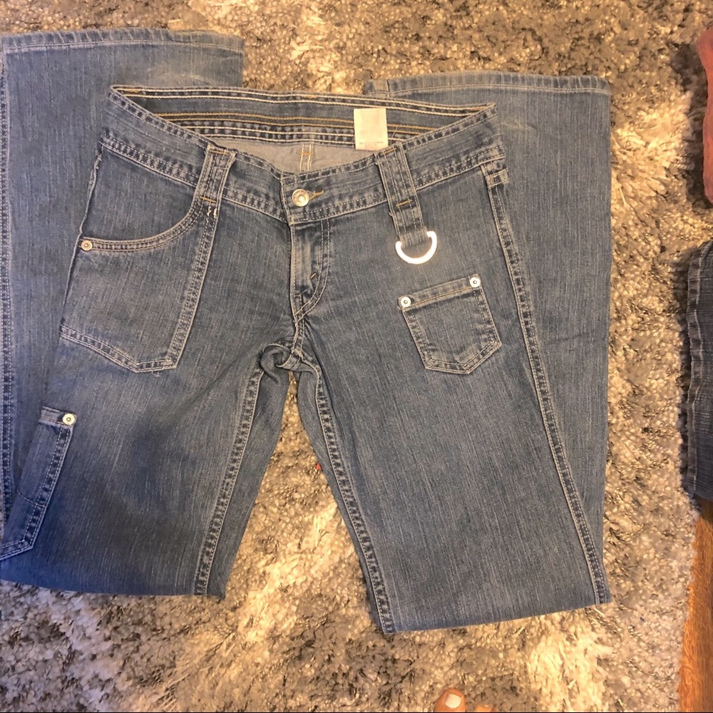 Women Levi’s low rise wide leg jeans